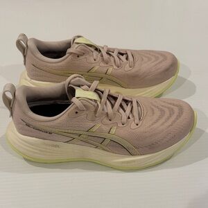 ASICS Gel- Cumulus 27 Women’s Size 8.5